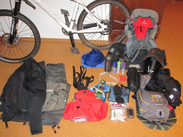oman_2010_packliste Alles bis aufs Bike muss mit